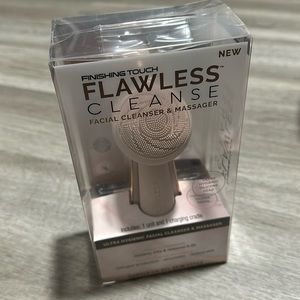Finishing Touch Flawless Cleanse Facial Cleanser & Massager